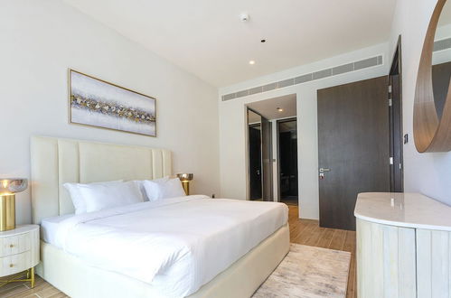 Photo 3 - Homesgetaway-JumeirahLivingMarinaGate1BR