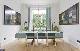 Foto 1 - Gorgeous Stylish Interior Designed 5 Bed Home in Holland Park - Superb Location