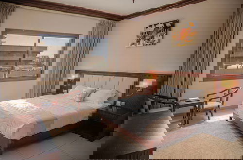 Photo 7 - Orans Suites 2