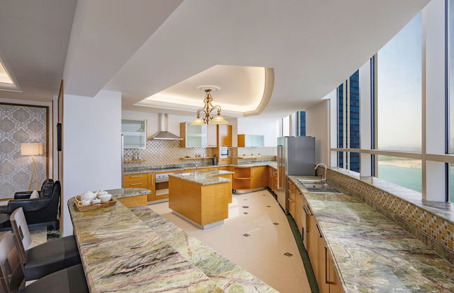 Dusit Hotel & Suites Doha - Photo 22