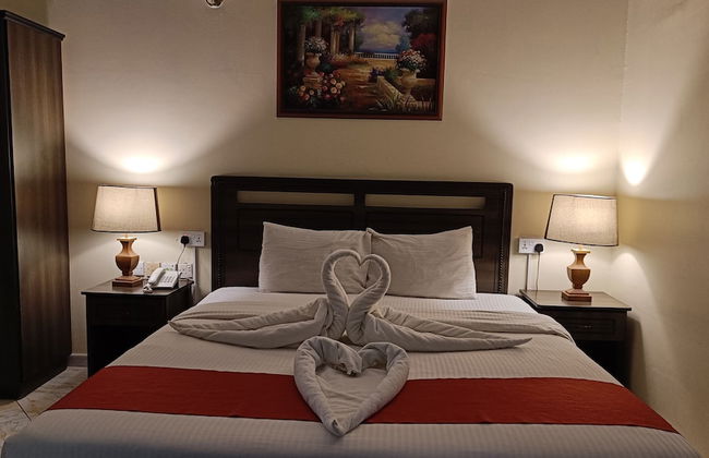 RUWI BEACH HOTEL APARTMENTS - Photo 34