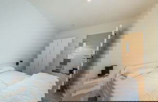 Foto 3 - Bright Apartment Near the Center