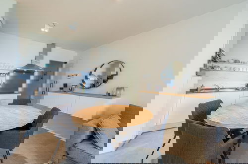 Foto 6 - Bright Apartment Near the Center