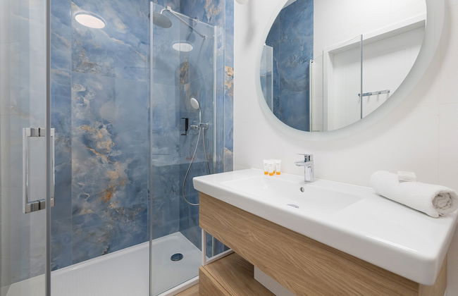 Bel Mare Apartment w/ Balcony by Renters - Foto 45