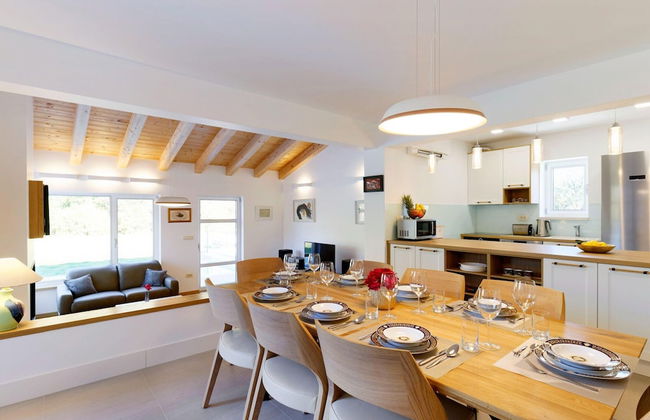 Casa con 5 camere da letto a Zagvozd con piscina privata e terrazza - Foto 14