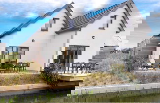 Foto 1 - Comfy Holiday Home, Beach Within Walking Distance