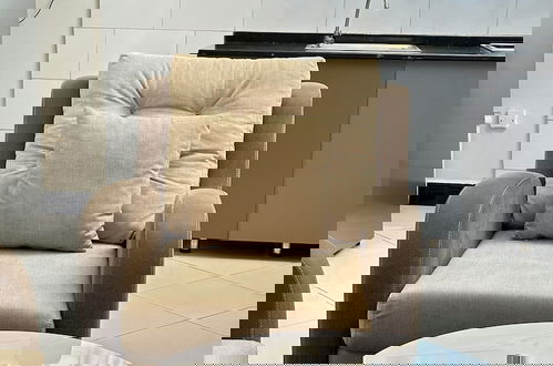 Photo 10 - LivLuxe Apartments 3