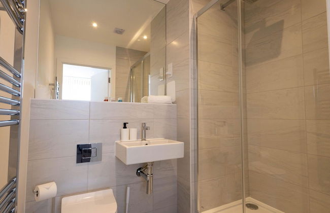 Wimbledon Tennis Retreat 3-bedroom by Sojo Stay - Foto 12