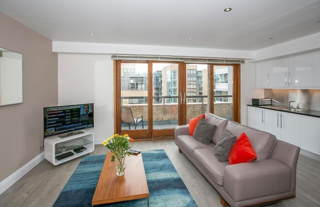 IFSC Townhouse Apartments - Photo 41