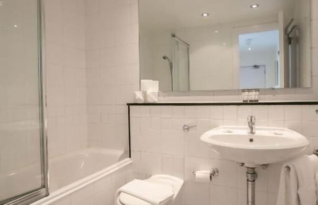 IFSC Townhouse Apartments - Photo 64