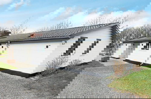 Foto 1 - 5 Person Holiday Home in Otterup