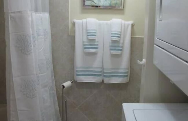 Fabulous one Bedroom in West Bay - Foto 11