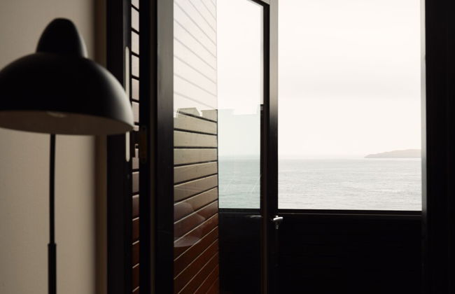 Stunning 1-Bedroom Apt With Breathtaking Scenery - Photo 16