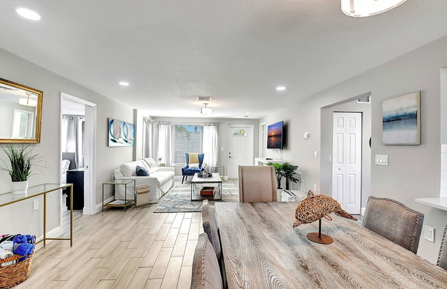 Modern and Updated Delray Beach Escape Sleeps 10! - Photo 40