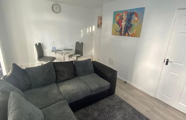 Chic City Retreat Immaculate 2 Bed Oasis in London - Foto 13