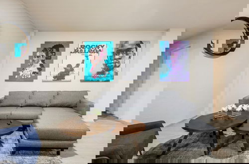 Foto 10 - Elevate Your Roma Stay - 2BR - Wifi - Sleeps 7