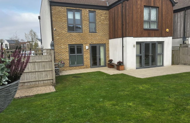 Luxurious 4 BH Home Near Willen Lake Ideal for Families & Business Stays! - Foto 25