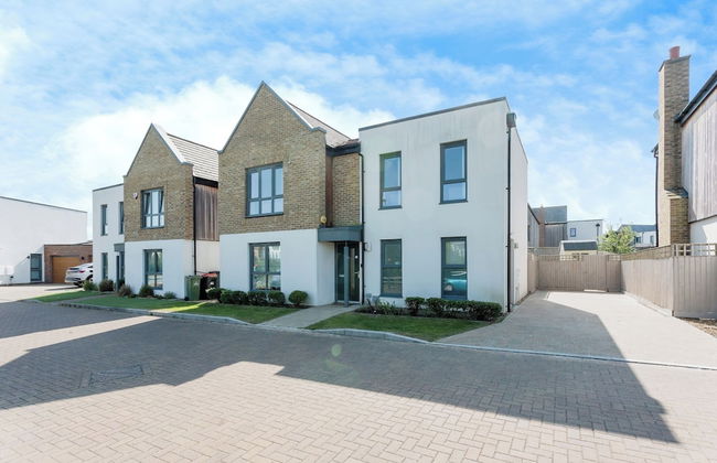 Luxurious 4 BH Home Near Willen Lake Ideal for Families & Business Stays! - Foto 24