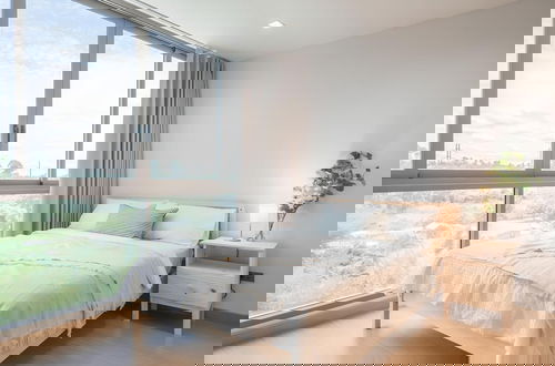 Foto 6 - Sandbox Beachfront Villa3