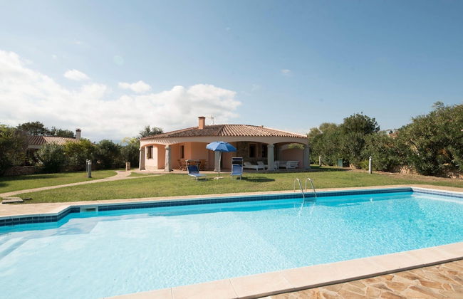 Villa on Costa Rei Near Sandy Beach - Foto 16