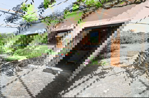 Foto 54 - Green and Lush Apartments With Terrace