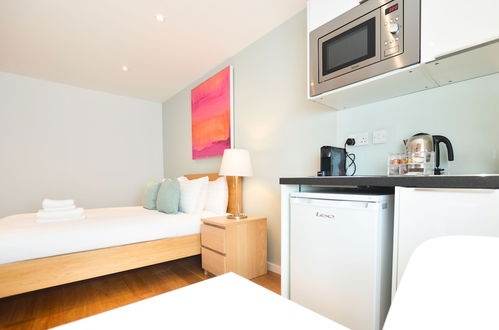 Photo 43 - Notting Hill Serviced Apartments by Concept Apartments