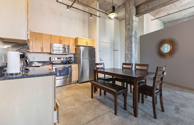 Historic Loft Retreat With Pool - Foto 65