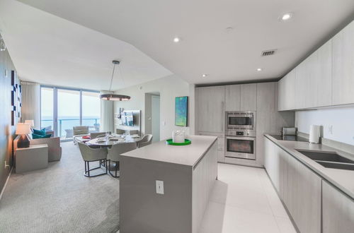 Photo 11 - Beachfront Condo with Comfort, Light & Ocean View