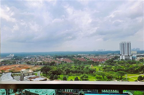 Foto 22 - JB Bukit Indah Skyloft Suites