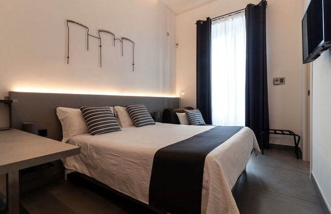 VESUCHARME Suite Luxury Room - Photo 16