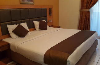 Photo 3 - Royal Mark Hotel Apartment Dubai