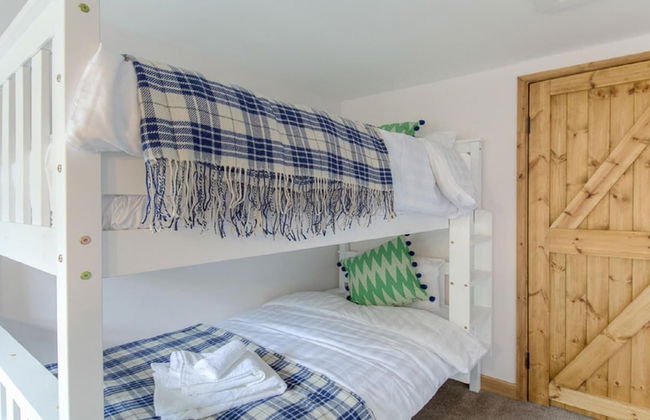 Beach Breeze Cottage Near the Beach - Photo 8