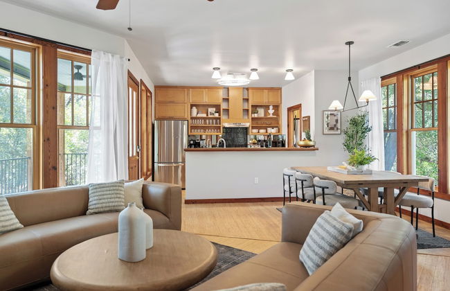 Urban Cowboy Villas - Heart of 704 - Foto 36