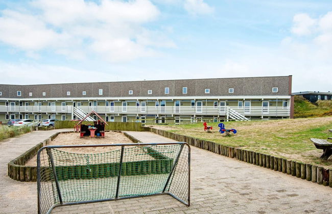 8 Person Holiday Home on a Holiday Park in Ringkobing - Foto 22