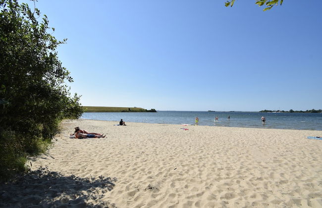 Cozy Holiday Home in Zonnemaire Near Lakebeach - Foto 77