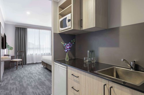 Photo 18 - Oaks Sydney North Ryde Suites