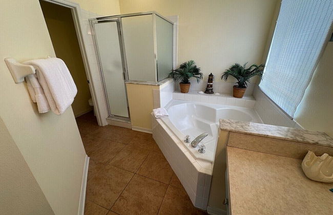 South Facing Pool Home - Room for the Whole Family! - Foto 20
