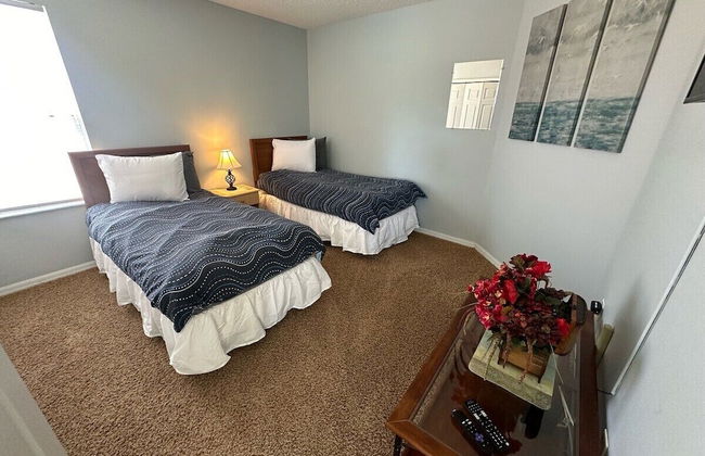 South Facing Pool Home - Room for the Whole Family! - Foto 3
