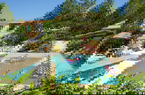 Foto 32 - Holiday Home With Swimming Pool