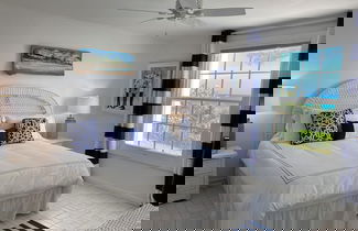 Foto 2 - Coastal Chic: Stylish Condo On Windermere Beach