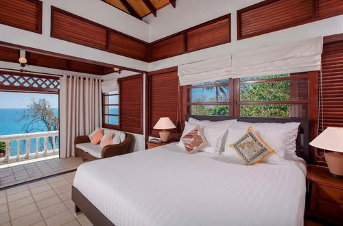 Foto 6 - Baan Khunying – Secluded Phuket Beachfront Villa - SHA Certified