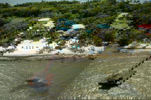Foto 60 - Lucky Duck Villa - Huge Beachfront Pool and Pier
