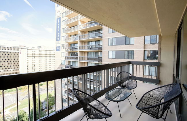 Crystal City Modern Apt w Gym - Foto 42