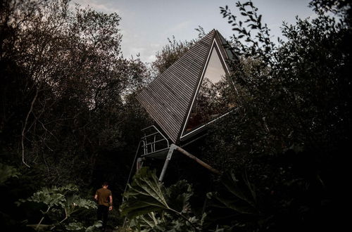 Photo 13 - K2 Kudhva Treehouse Cabin for 2 in Tintagel