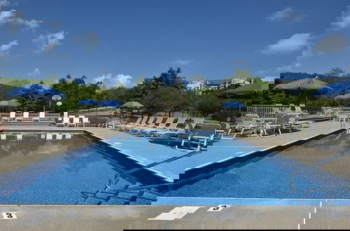Photo 9 - Seven Springs Woodridge 3 Bedroom Premium Condo, Private deck with wooded view by RedAwning - Save 10% on 3 Nights, 15% on 5 Nights!