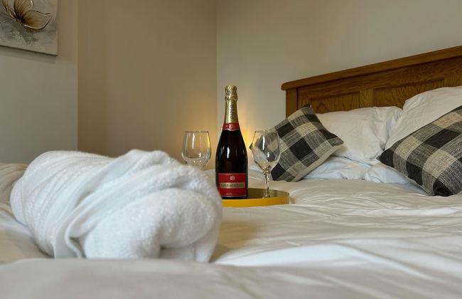Romantic King Bed Countryside Couples Cabin - Foto 1