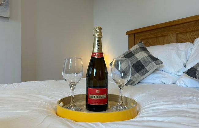 Romantic King Bed Countryside Couples Cabin - Foto 2