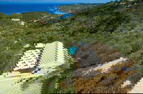 Foto 8 - Anastasia Villa - Timeless Elegant Sanctuary With Panoramic Views