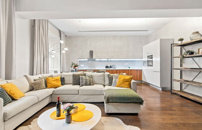 Charm APTs in Prague by Michal&Friends - Photo 1