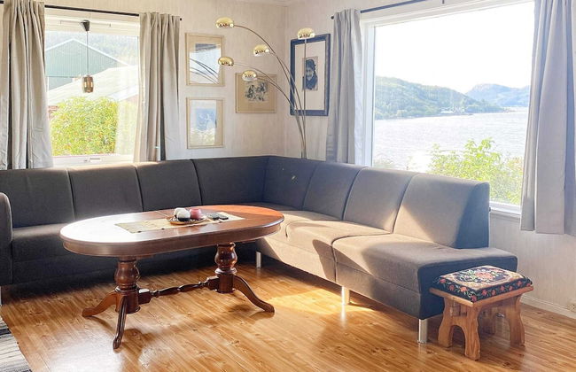 10 Person Holiday Home in Brekke - Foto 10